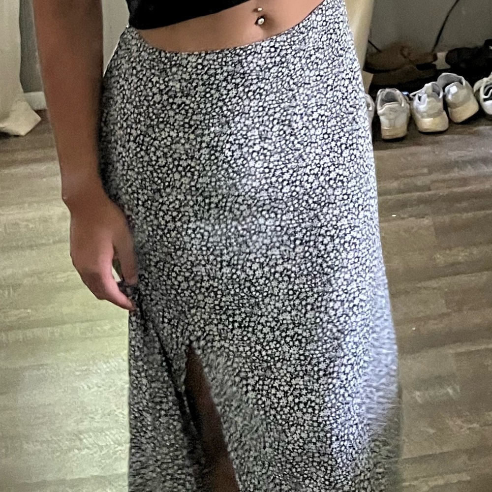 HOLLISTER FLORAL SKIRT